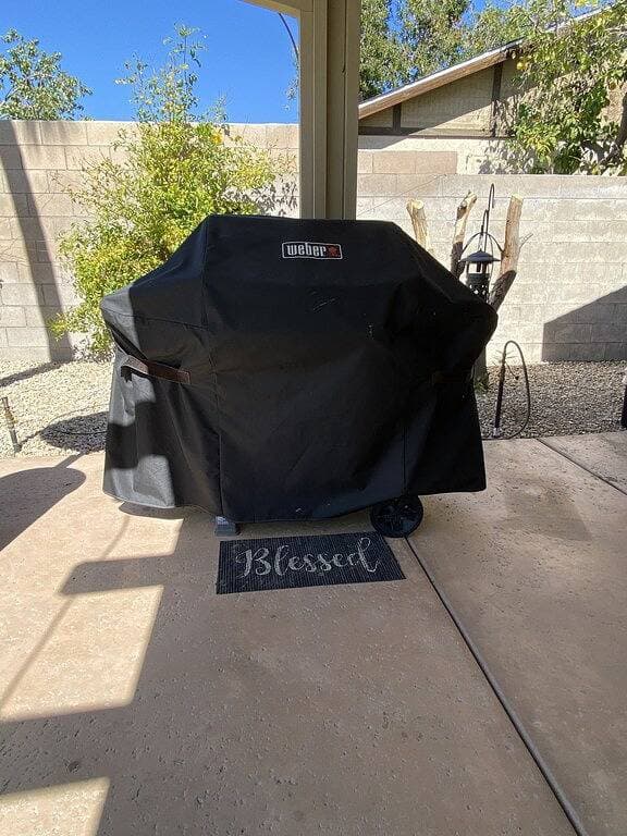 Retreat w/ Pool  & Spa Home in Palm Desert  There is a 300.00 fee to heat pool 1