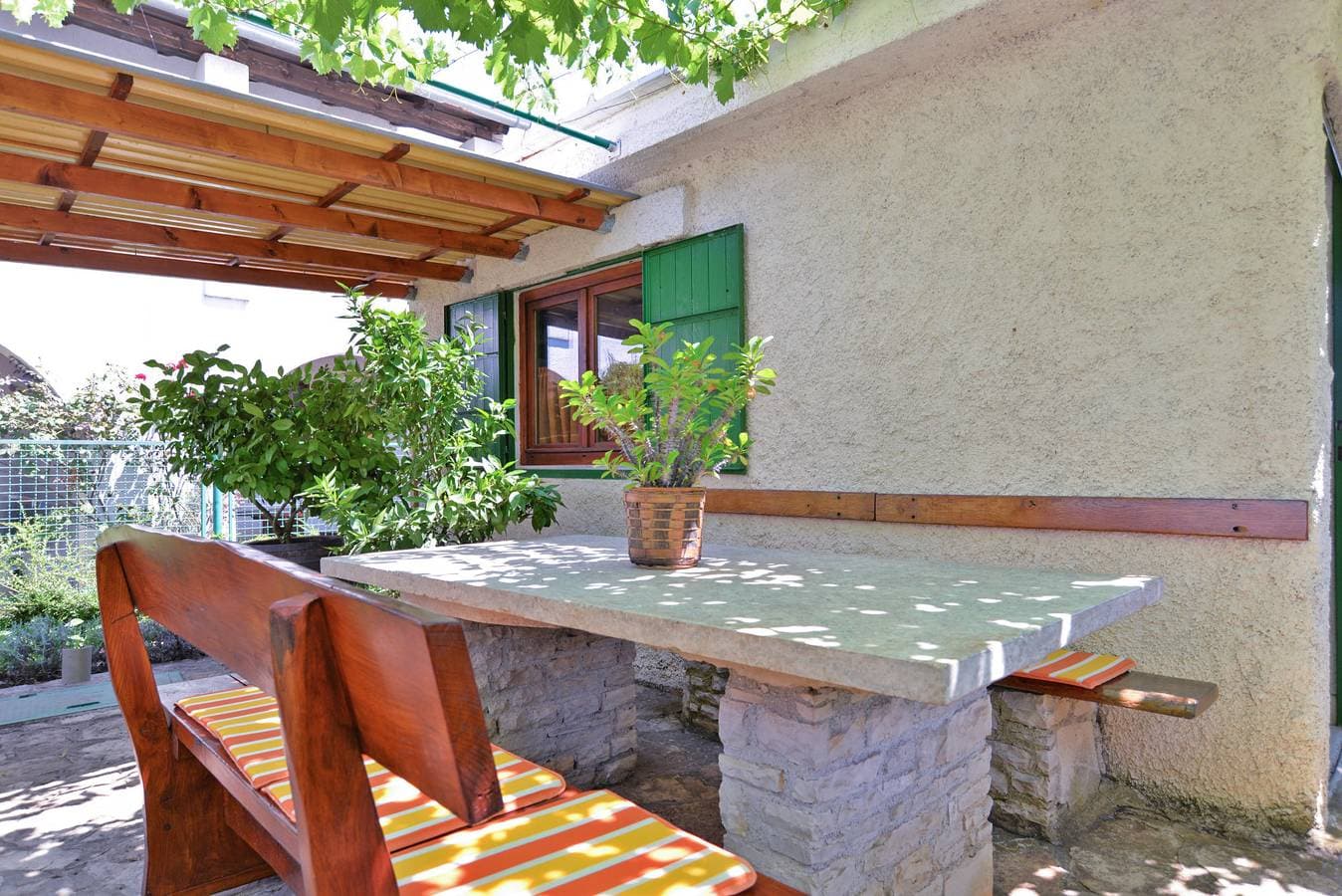 Foto 9 von 37: Ferienwohnung für 2 Personen mit Terrasse