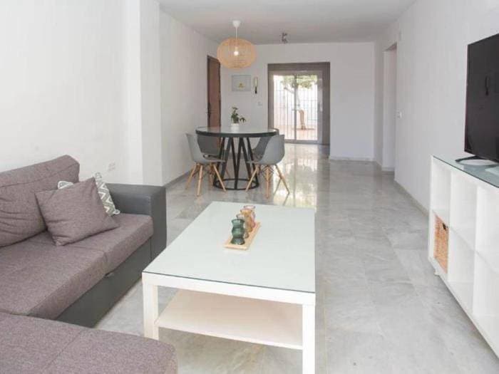 Foto 8 von 16: Ferienwohnung für 6 Personen mit Terrasse
