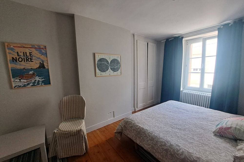 Foto 4 von 24: Le clos Saint Vaast near the beach and harbour in the town center