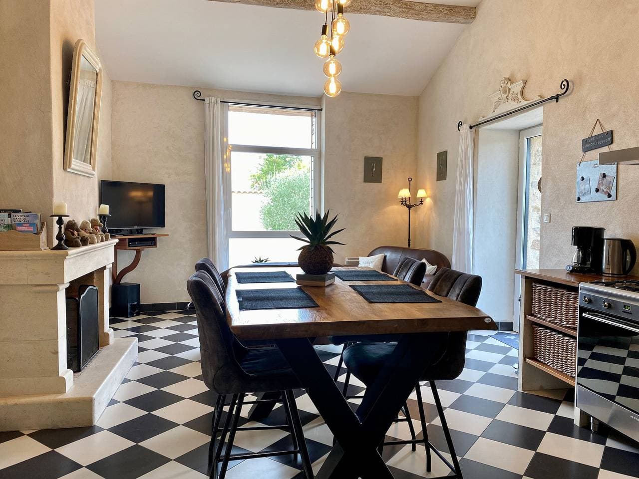 Foto 4 von 16: Charmantes Ferienhaus mit beheiztem Pool und WLAN - 2 Schlafzimmer