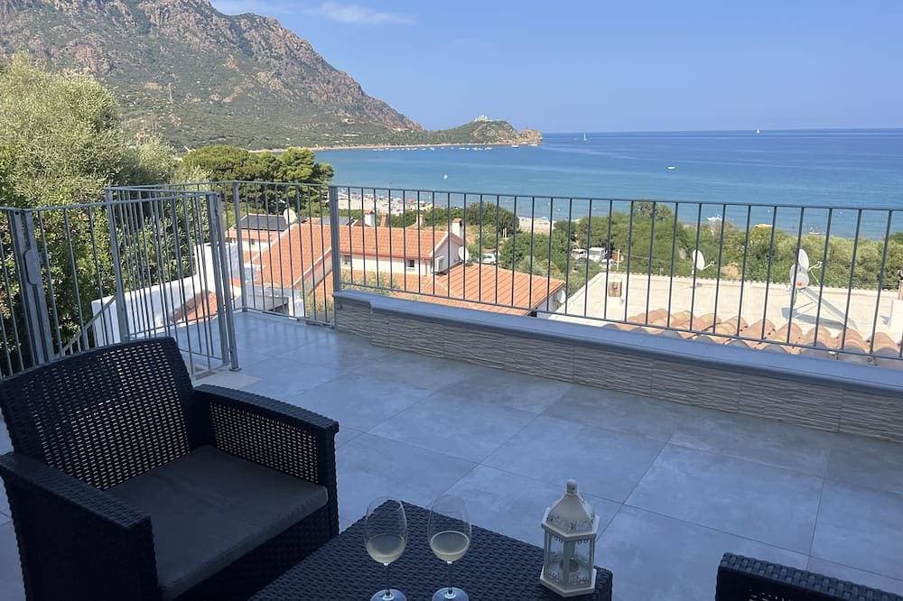 Foxi Manna house, very close to the sea with terrace with spectacular views 1