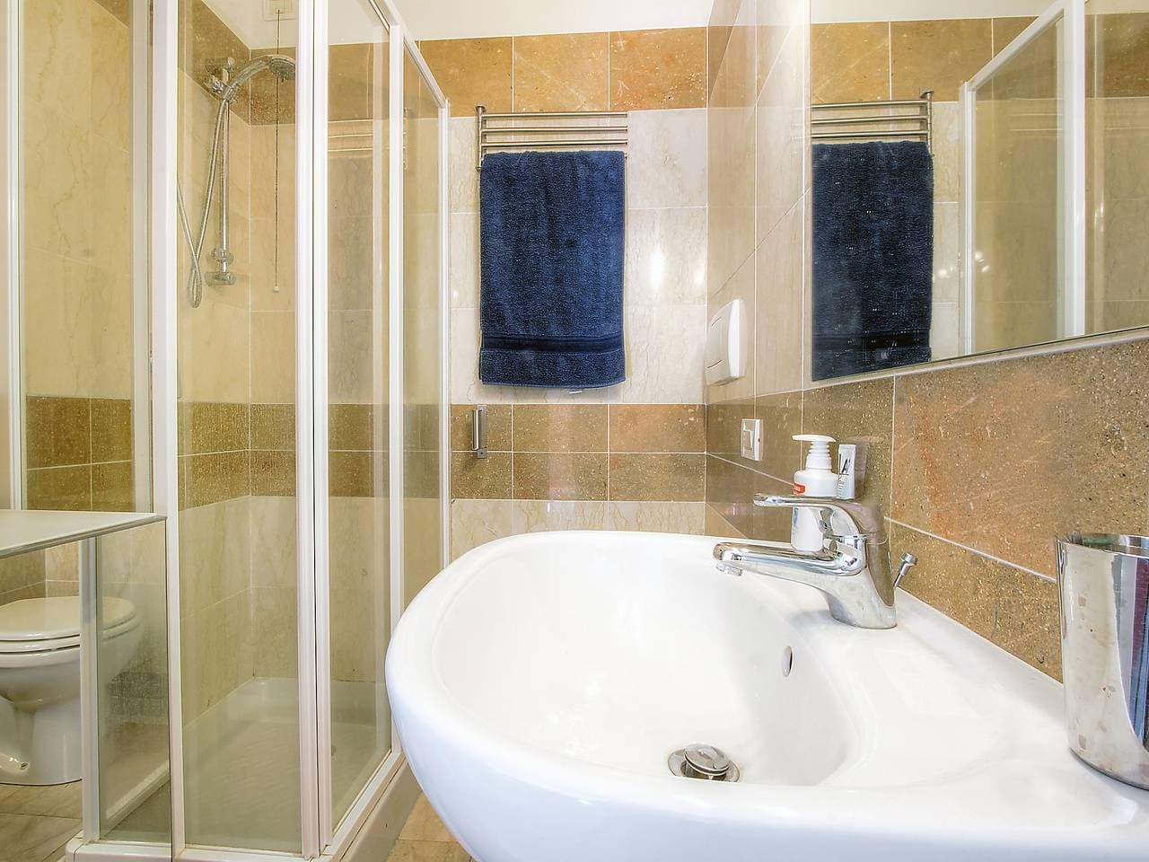 Foto 10 von 12: Suite 48