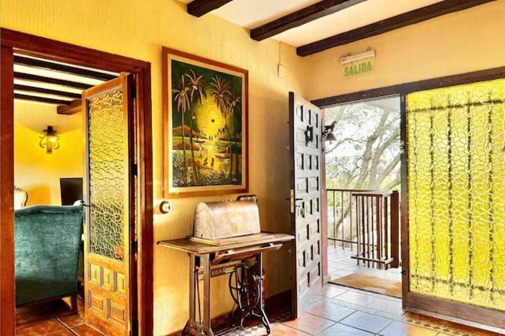 Foto 12 von 30: 7picos-the house in Galapagar. Villa with swimming pool, ideal for family vacations.