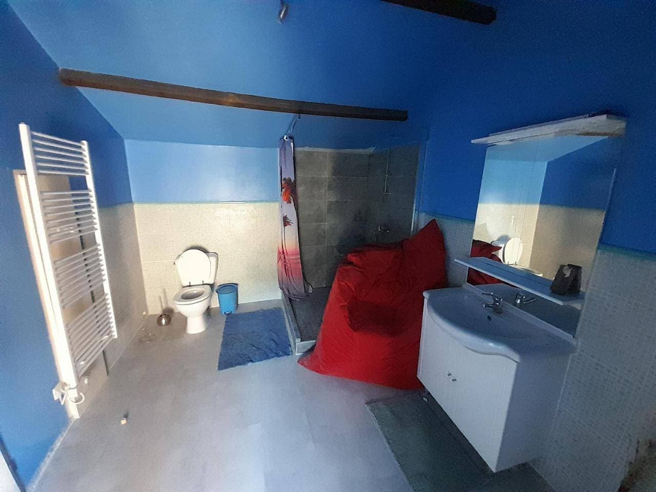 Foto 11 von 15: Double Room with Private Bathroom