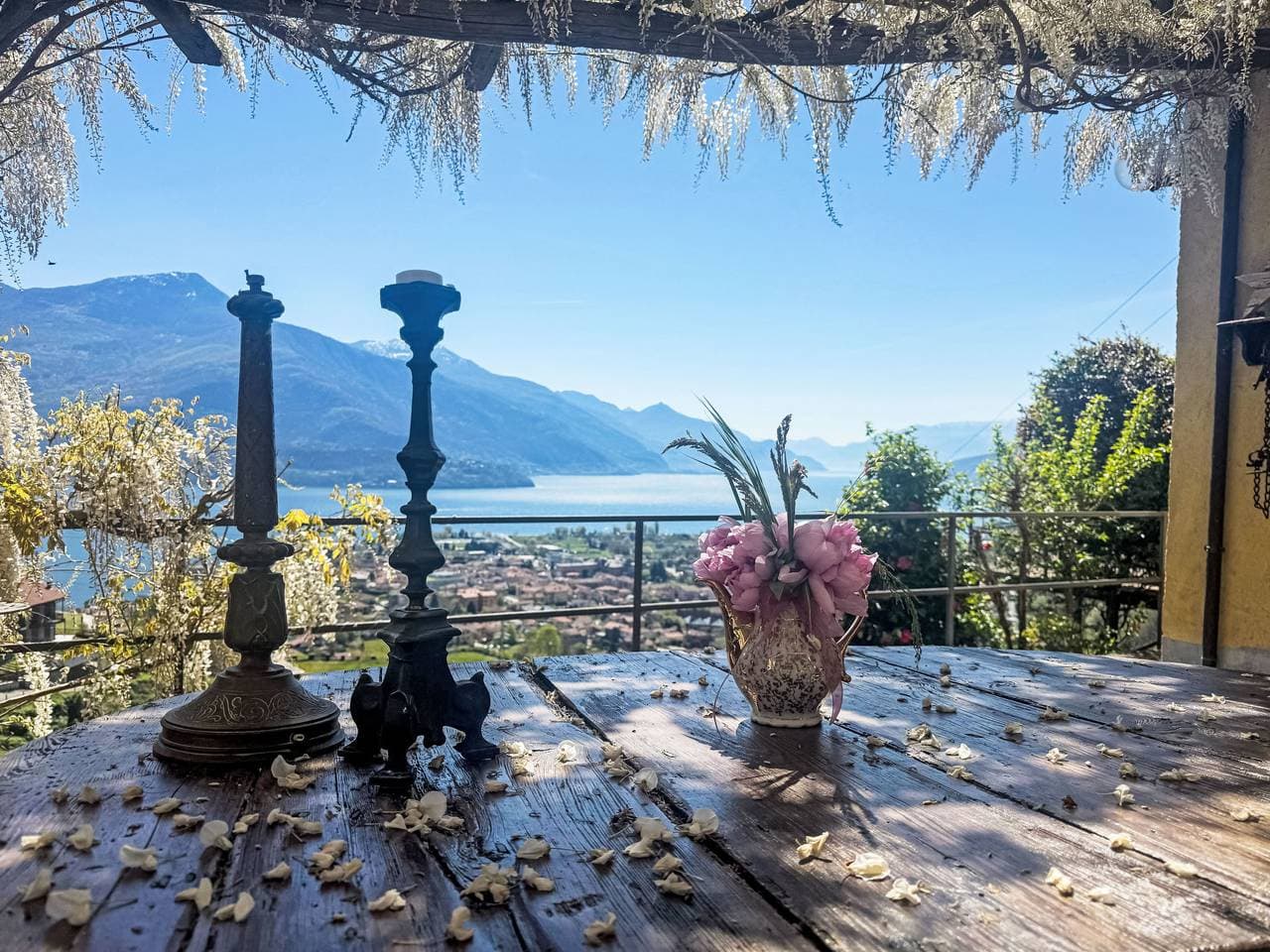 Wohnung am See mit Pool und Parkplatz in der Nähe von San Gregorio 1