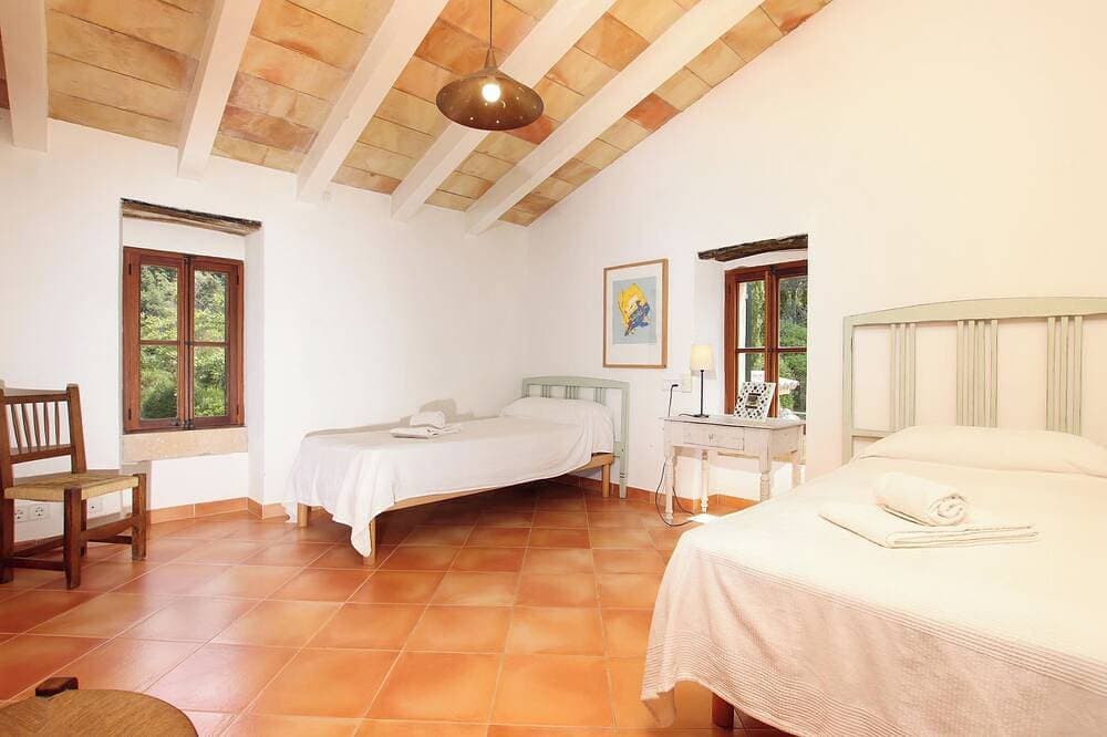 Foto 3 von 30: Finca Tomir mit  Pool, in idyllischer Lage, WLAN, max. 8 Personen (6 Erw.)