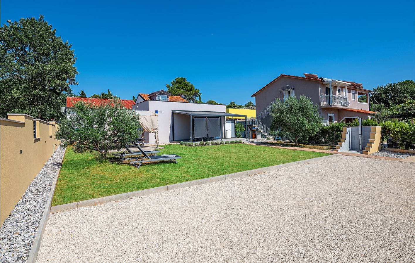 Foto 3 von 32: Gemütliche Ferienwohnung, 500 m vom Strand von Fažana entfernt, mit Terrasse und WLAN