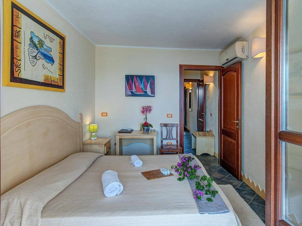 Foto 3 von 10: Triple Room with Sea View