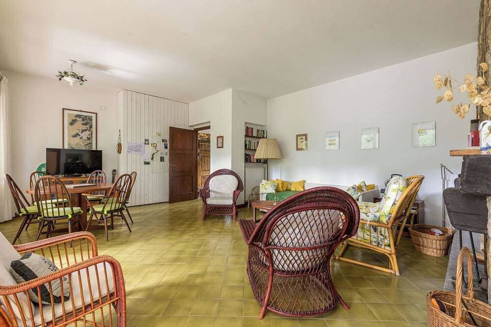 Foto 9 von 30: Wunderbares alleinstehendes Ferienhaus für 7 Gäste mit  W-Lan, TV, Innenhof und Haustiere erlaubt