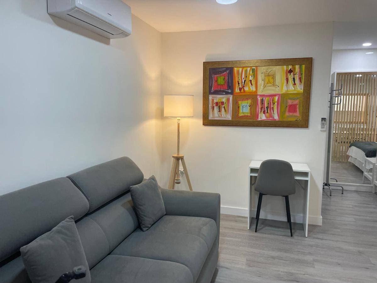 Foto 5 von 26: Studio with Sofa Bed