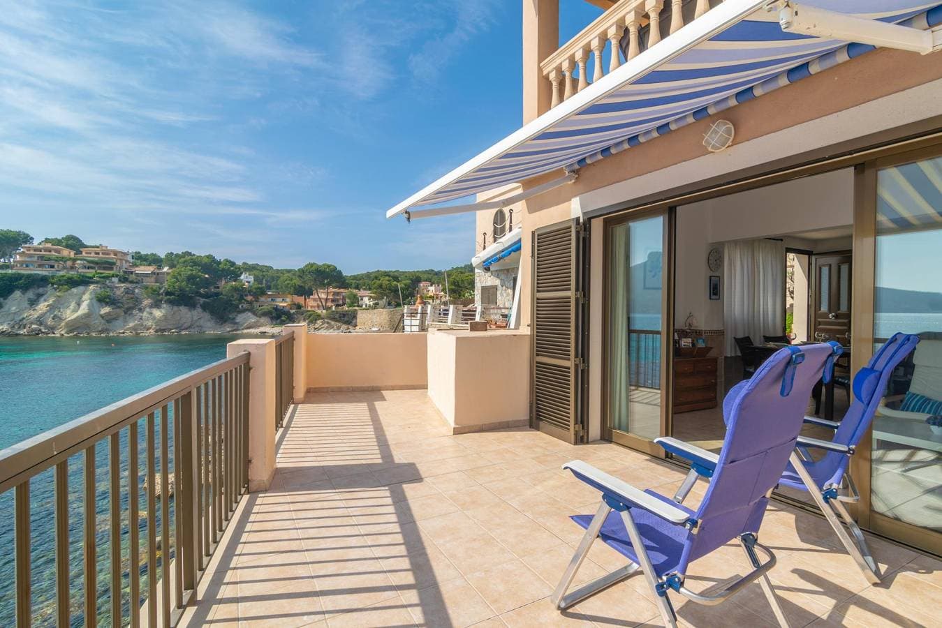Foto 2 von 43: Vista Azul 8 - Ferienhaus mit Blick auf das Meer und nur wenige Schritte vom Strand entfernt.