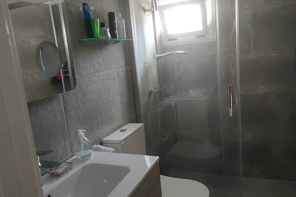 Foto 5 von 30: 25m2 Veranda, 1000m2 Garten, Grill, Parkplatz mit Kameras und WIFI