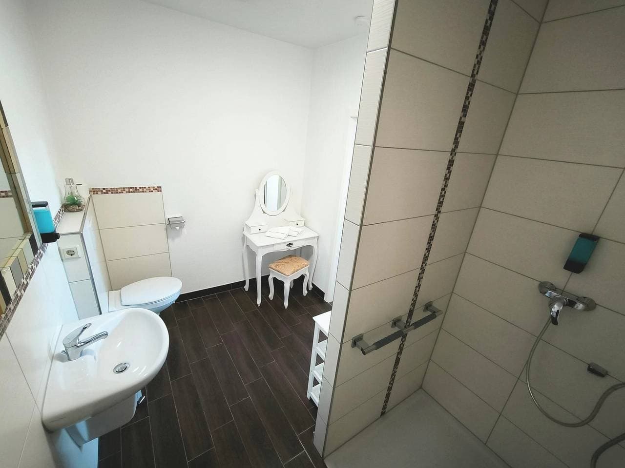 Foto 8 von 21: Apartment London (Garten & Pool als Extra möglich) barrierefrei