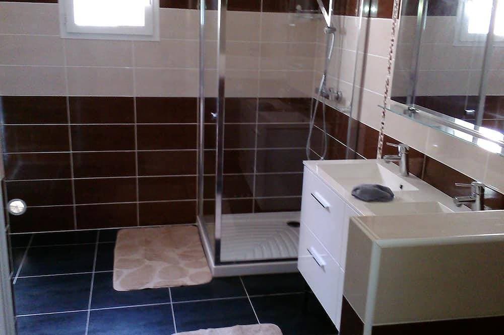 Foto 11 von 25: T3 - First floor - With swimming pool - Rated 5 * furnished for tourism
