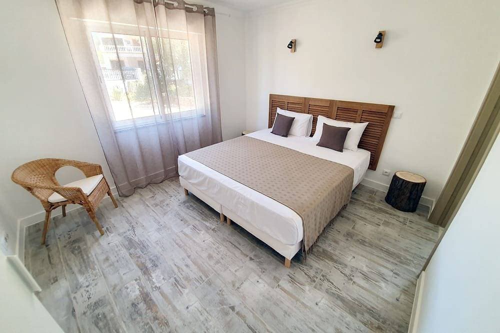 Foto 3 von 30: Casa Claudina I - Large villa with private pool for 16 people in Loulé.