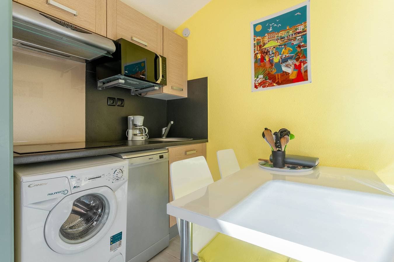 Foto 13 von 26: Appartement 'Sylvabelle' mit Meerblick, Gemeinschaftspool und privater Terrasse