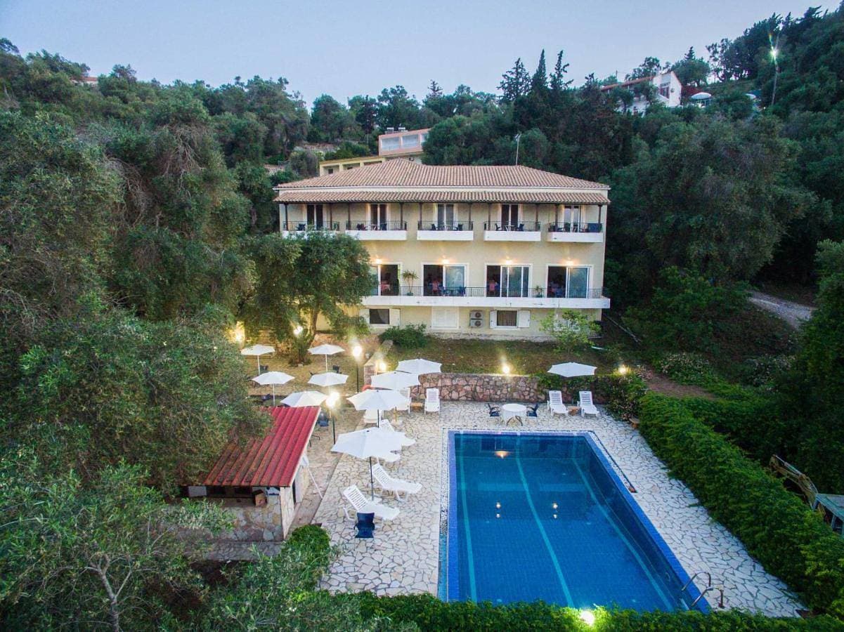 Amfitriti Hotel & Studios 1