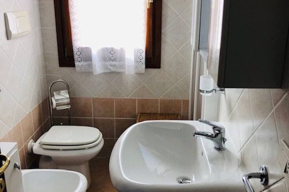 Foto 7 von 24: Three-room apartment I Graniti a few minutes beaches Marine Park Tavolara