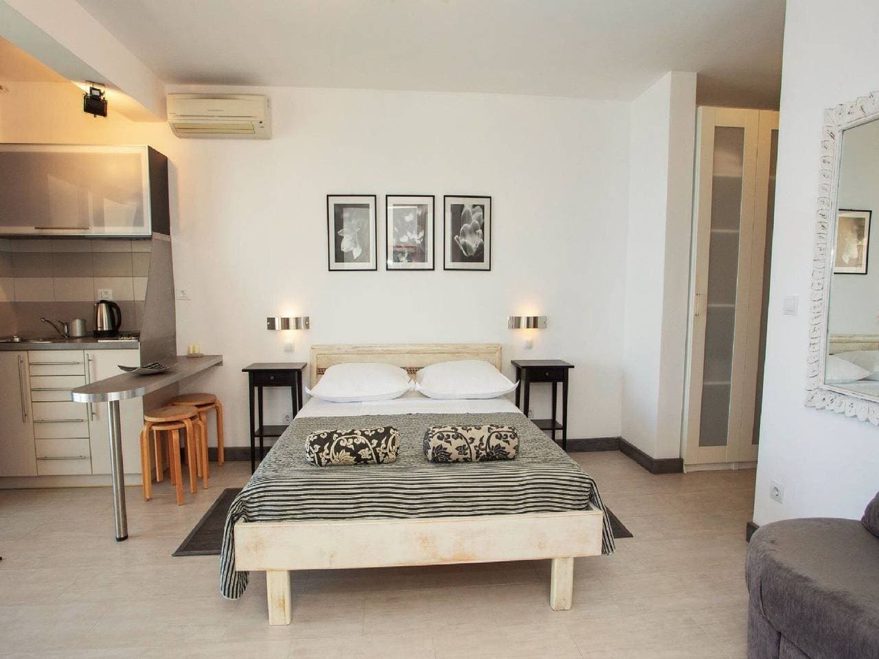Apartments & Room Vesna - Superior Studio Apartment with Sea View 1