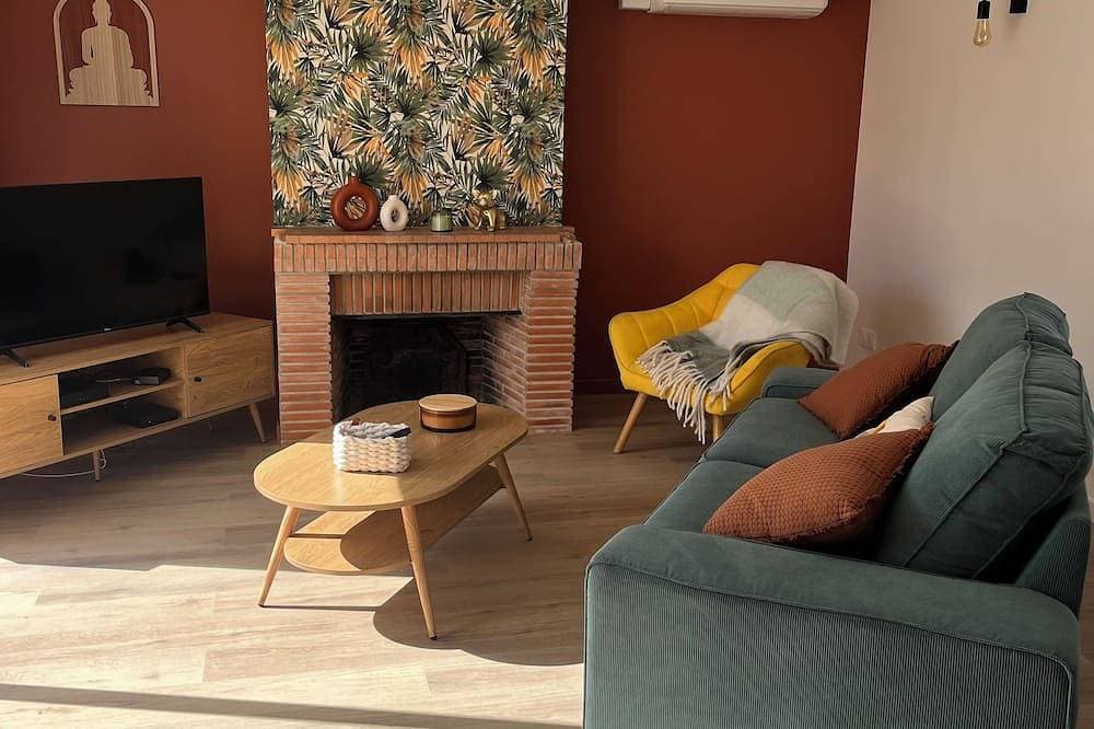 House with spa and terrace - village with amenities on foot 1