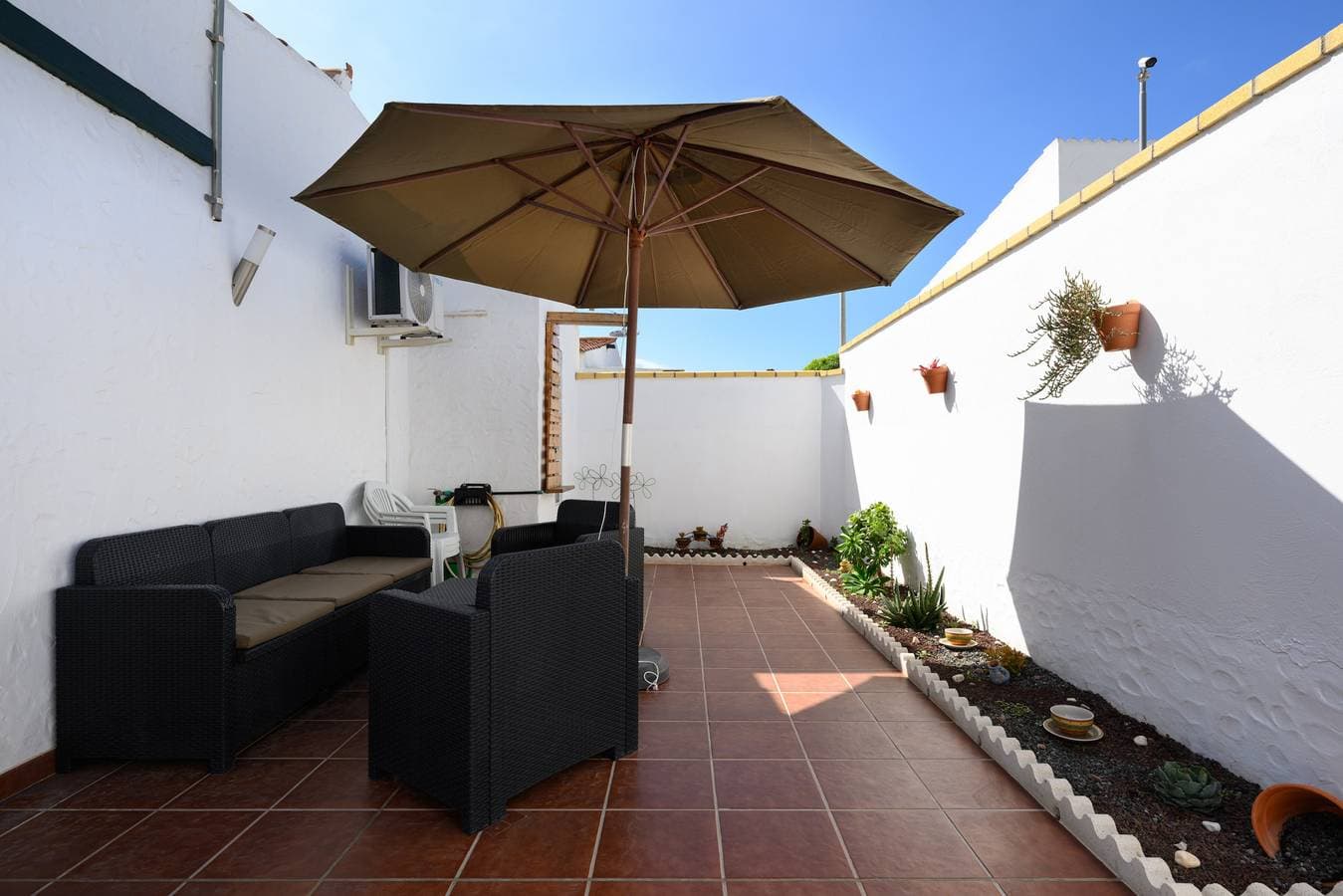 Foto 11 von 27: Private Chill-out Terrace Bungalow - Pool