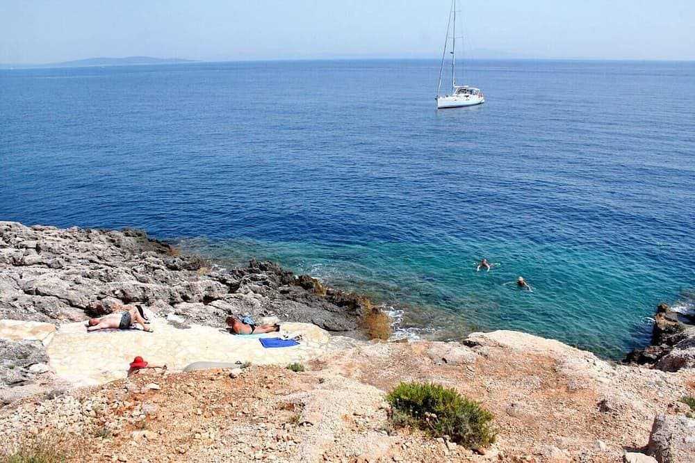 Foto 8 von 14: 2-Zimmer-Ferienwohnung am Strand Sveta Nedilja, Hvar