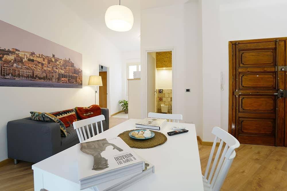 La Luna two-bedroom apartment with terrace in the center 1