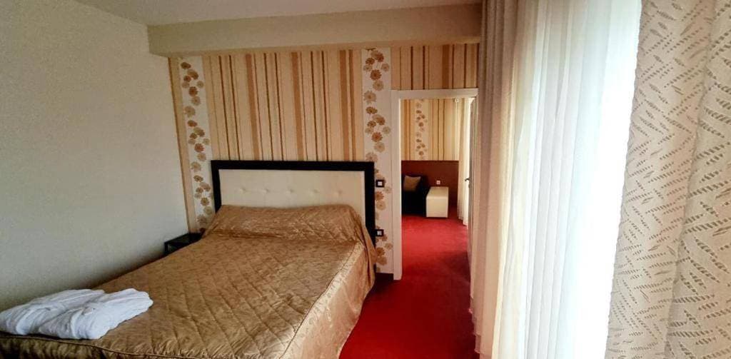 Foto 5 von 10: Double Room with Balcony