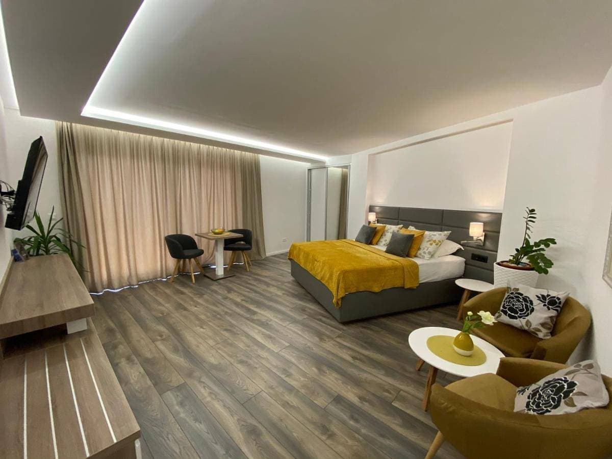 Foto 5 von 16: Two-Bedroom Apartment with Terrace and Sea View