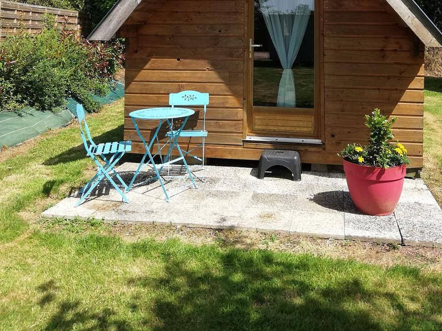 Foto 1 von 23: Camping Ushuaïa Villages - Les Pommiers Pays d'Auge - Unterkunft 2 personen - Ungewöhnlich La Grange (ohne Sanitäranlagen)