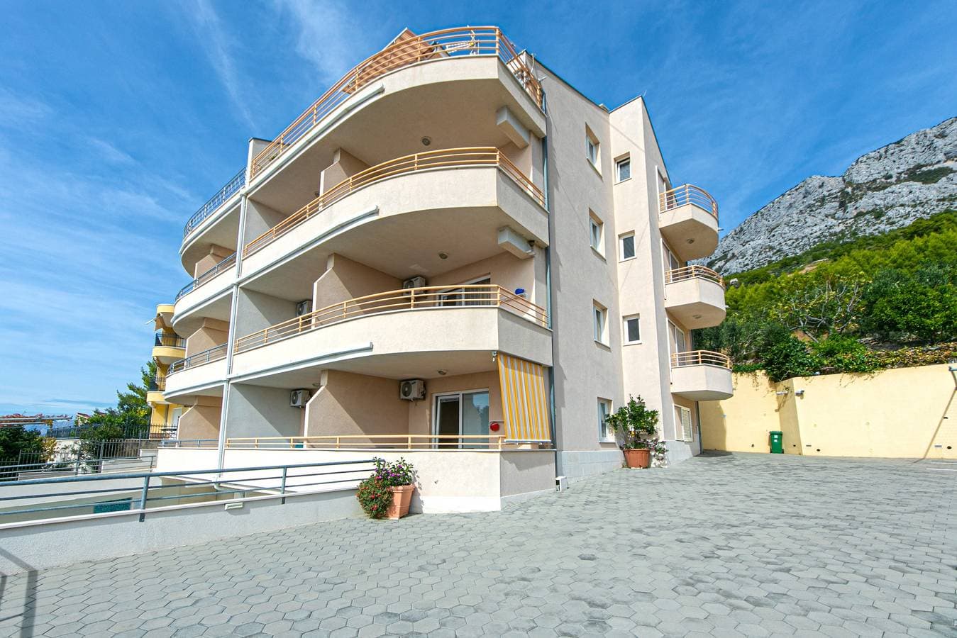Foto 5 von 22: Studio Appartement mit Terrasse und Meerblick Brela, Makarska As-20066-a
