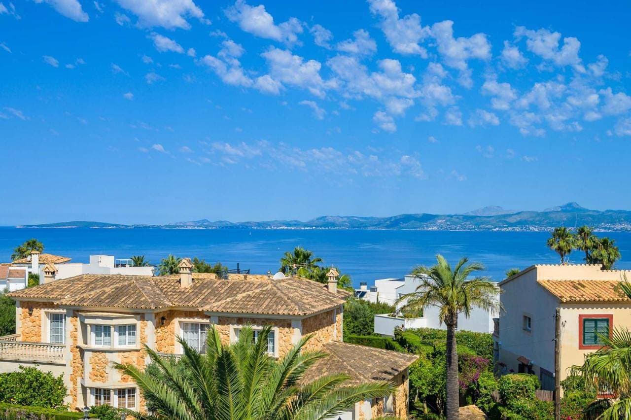 Foto 4 von 5: Villa with Sea View