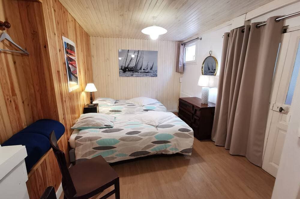 Foto 5 von 30: Gîte \"À bon Port\". Agréable Petite Maison au Coeur du Port de St Vaast la Hougue