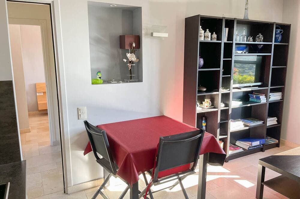 Foto 13 von 30: Charming, contemporary and comfortable villa with swimming pool.