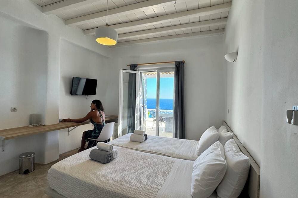 Foto 2 von 30: Studio 6 - Sea View, Shared Infinity Pool, Bar, Outdoor Gym, 4' from beach
