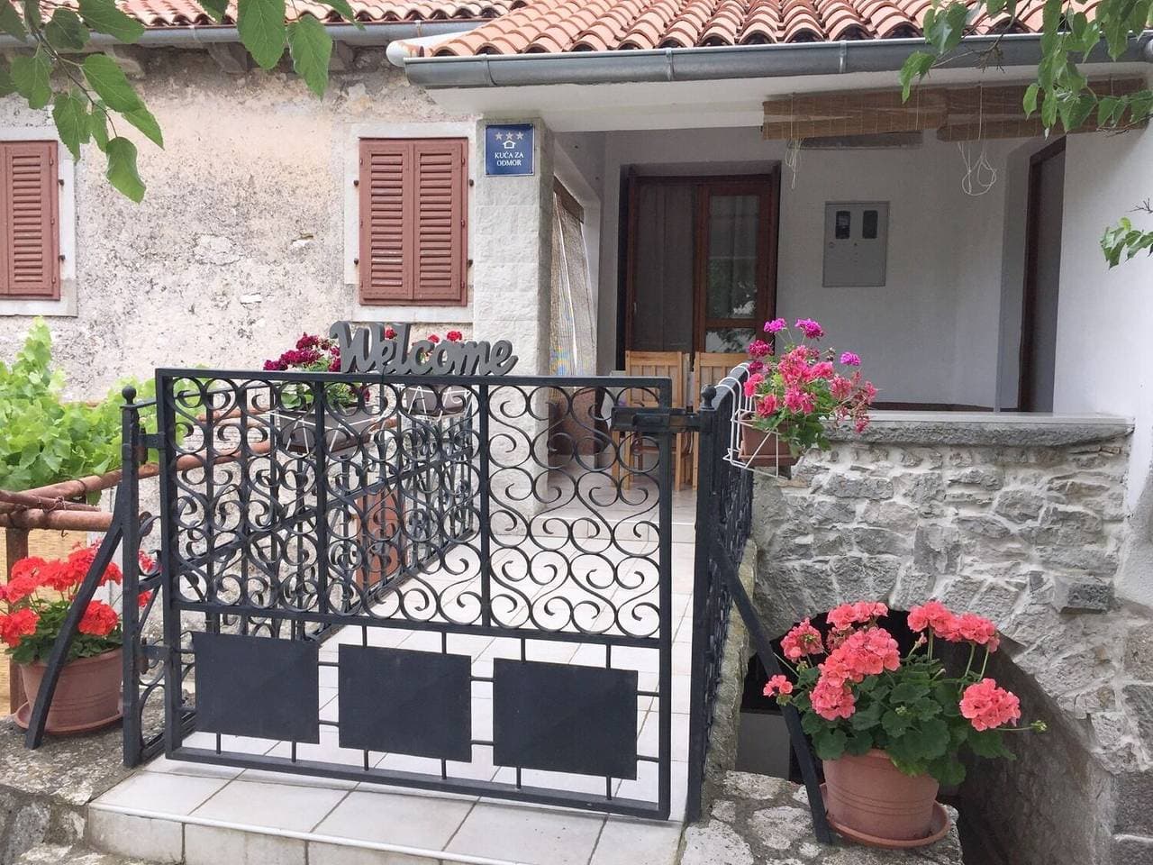 Foto 10 von 35: House Josip
