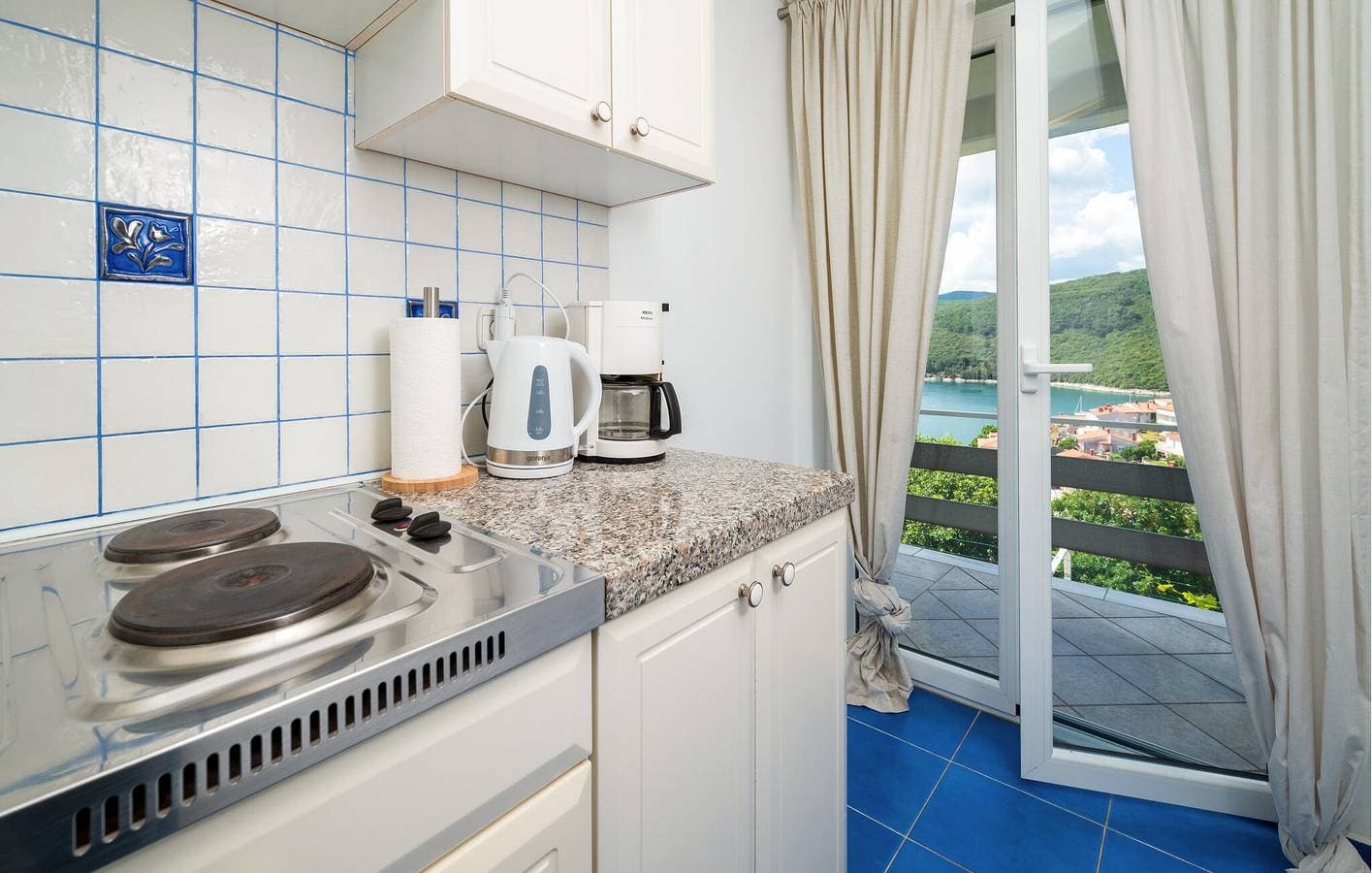 Foto 4 von 21: Apartment am Strand mit Meerblick, WLAN und Terrasse – 200 m zum Strand