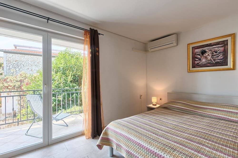 Foto 5 von 24: Villa Andi Terrace, Wi-fi, Geschirrspüler, Waschmaschine, Parking , 3 Min Strand