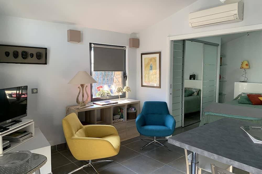 Foto 8 von 30: Cottage, in der Nähe von Aix en Provence, mit sonniger Terrasse und Springbrunnen