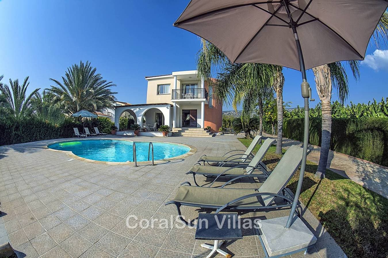 Foto 8 von 78: Erstaunlicher Pool, absolute Privatsphäre, Annehmlichkeiten und Strand in der Nähe