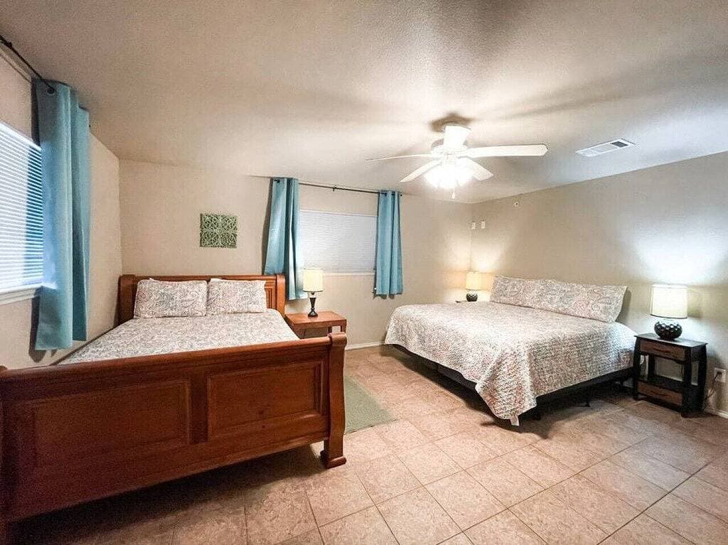 Foto 3 von 26: Shady River Oasis -2Bdr / 2Bth- Für 8 Personen!
