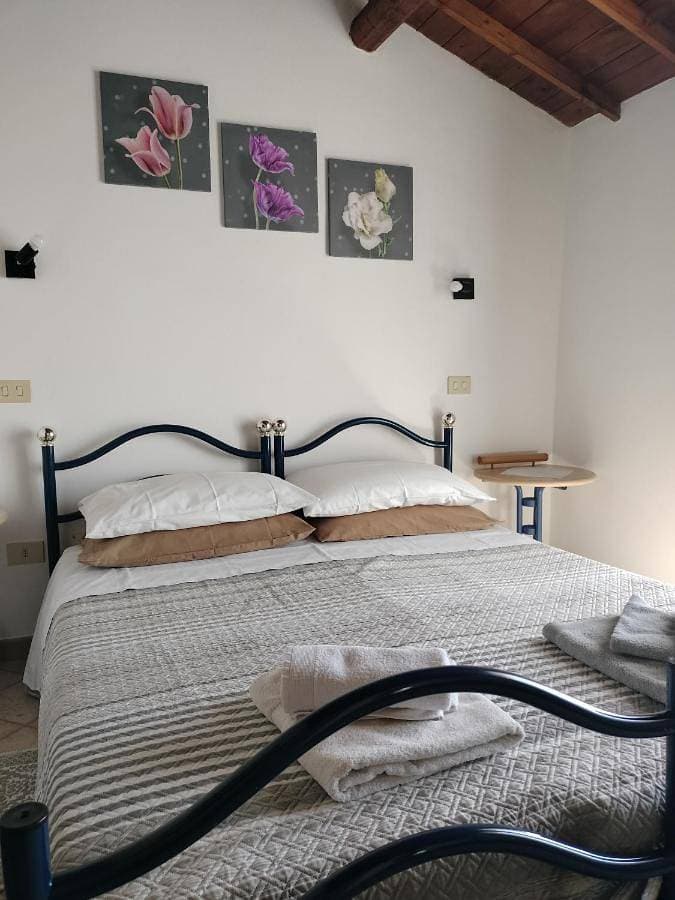 Foto 2 von 12: Double Room with Private External Bathroom