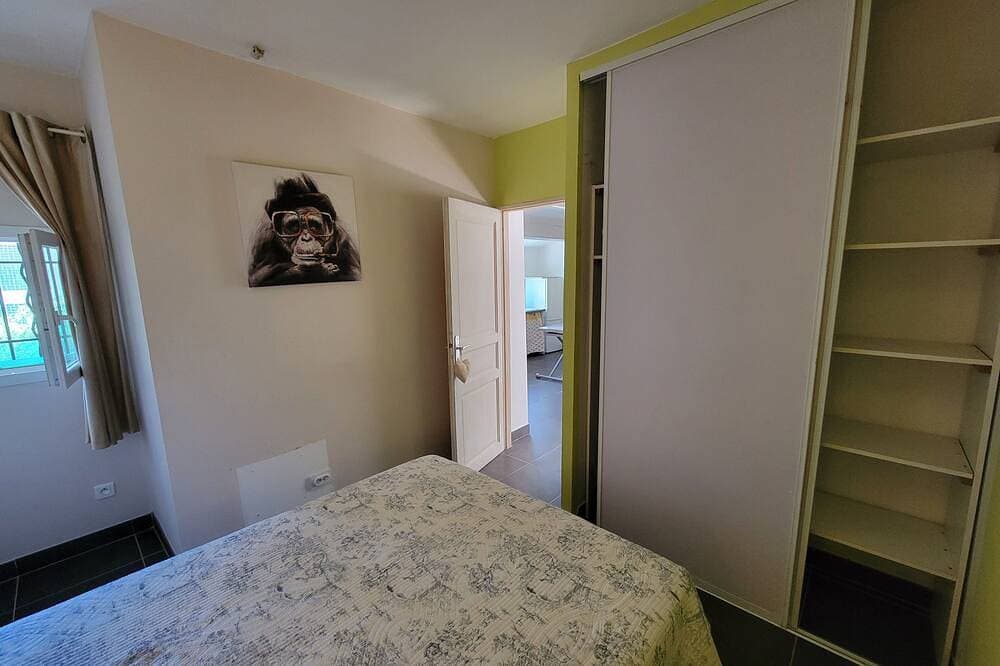Foto 3 von 14: Apartment in villa on shady plot, near Bastia town center, parking.