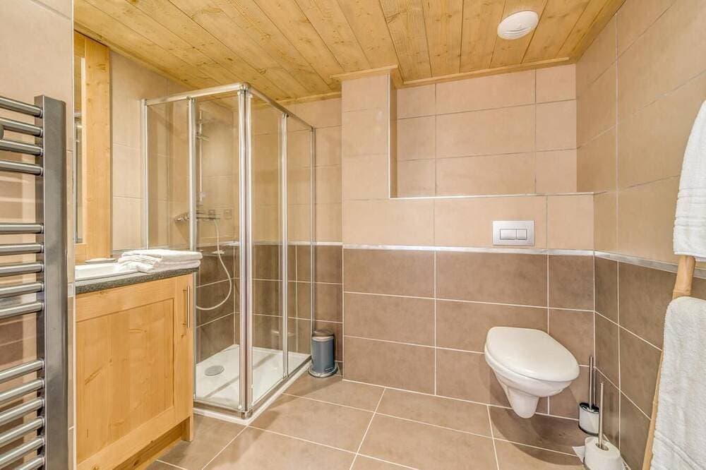 Foto 6 von 26: Bis 50m skipiste, 12te Etage, balkon, parkmöglichkeiten, fernseher, schließfach für die skier, 42m²