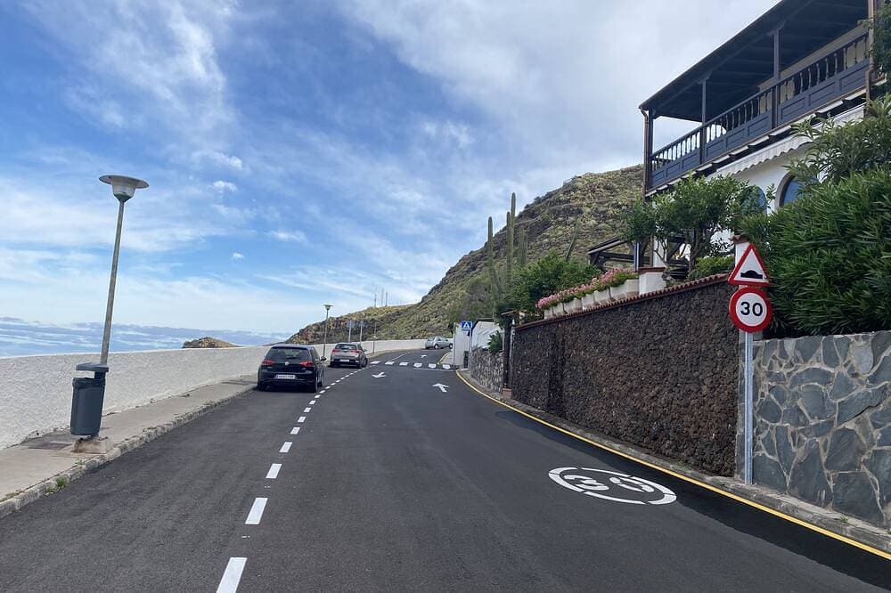 Foto 12 von 30: \"Los Jazmines\" Blick Auf Berg Und Meer.  Jacuzzi Exterior, Peace und WIFI
