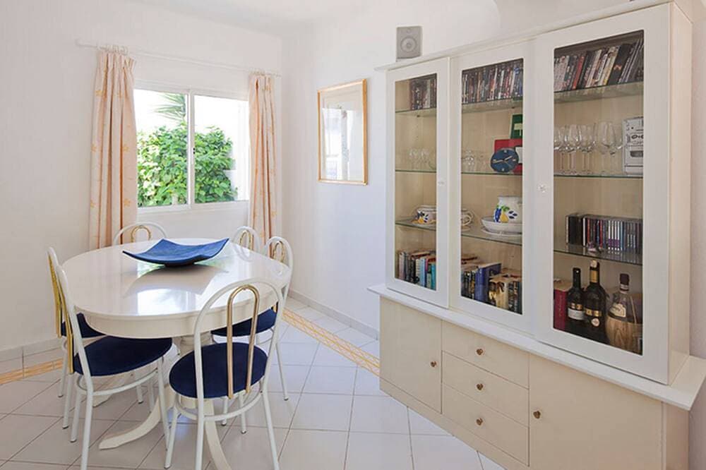 Foto 9 von 23: 2-Bett-Villa in Vilabranca, 2 Swimmingpools, privater Garten, Parkplatz, gratis WiFi