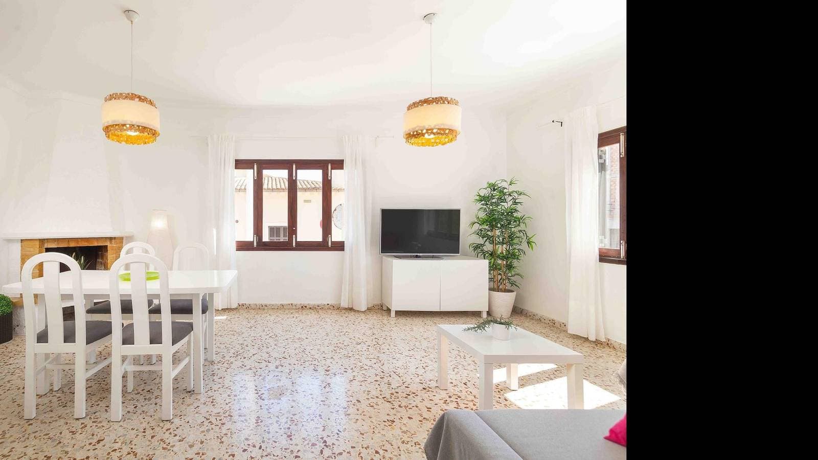 Foto 11 von 34: Tulipa Blanca – Wunderschönes Haus im mediterranen Stil direkt am Meer.