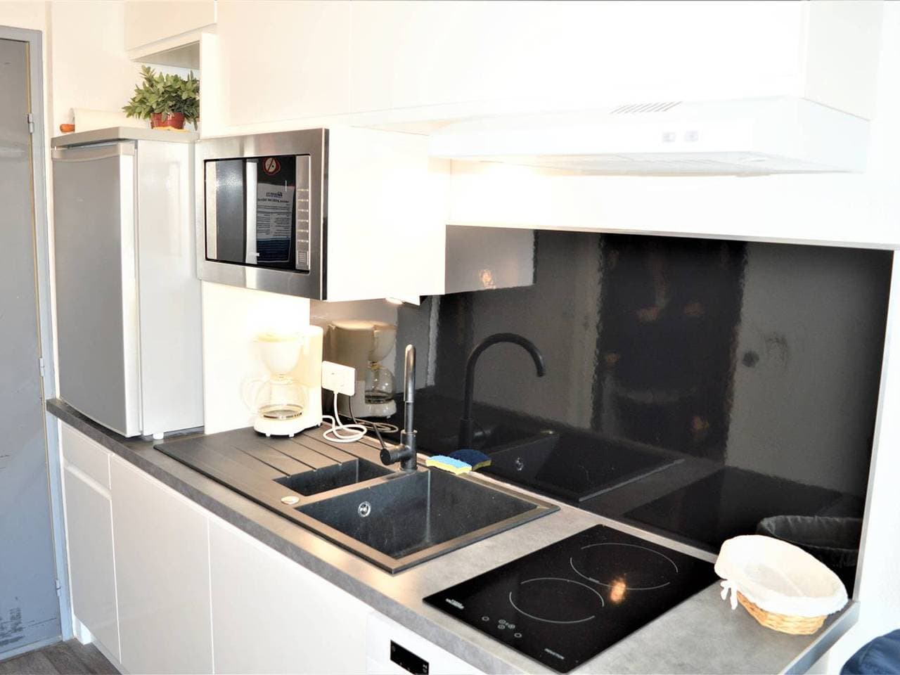 Foto 3 von 15: Renoviertes Studio in Cavalaire-sur-Mer, 3 Personen, nah am Hafen, klimatisiert.