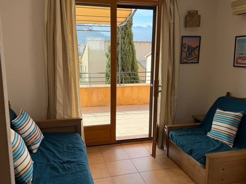 Foto 8 von 16: Ferienwohnung für 4 Personen mit Terrasse